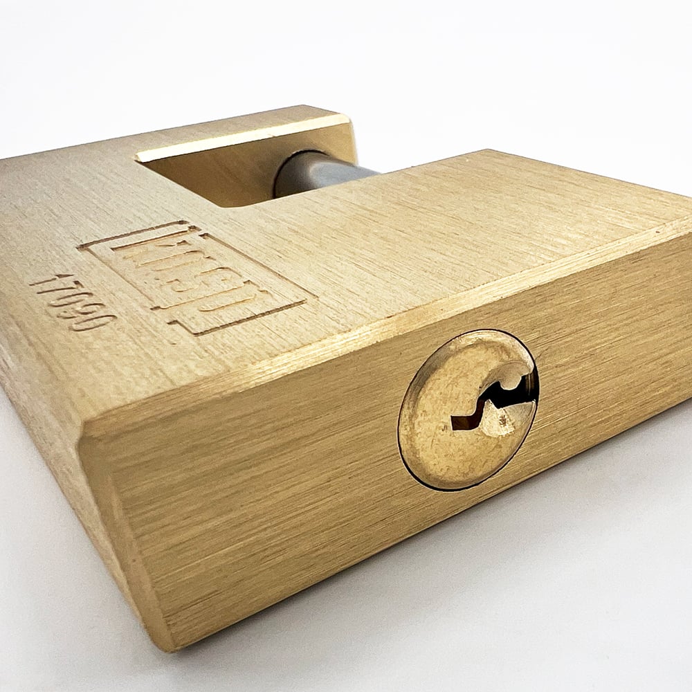 Kasp 170 90mm Closed Shackle Brass Shutter Padlock - Image 5